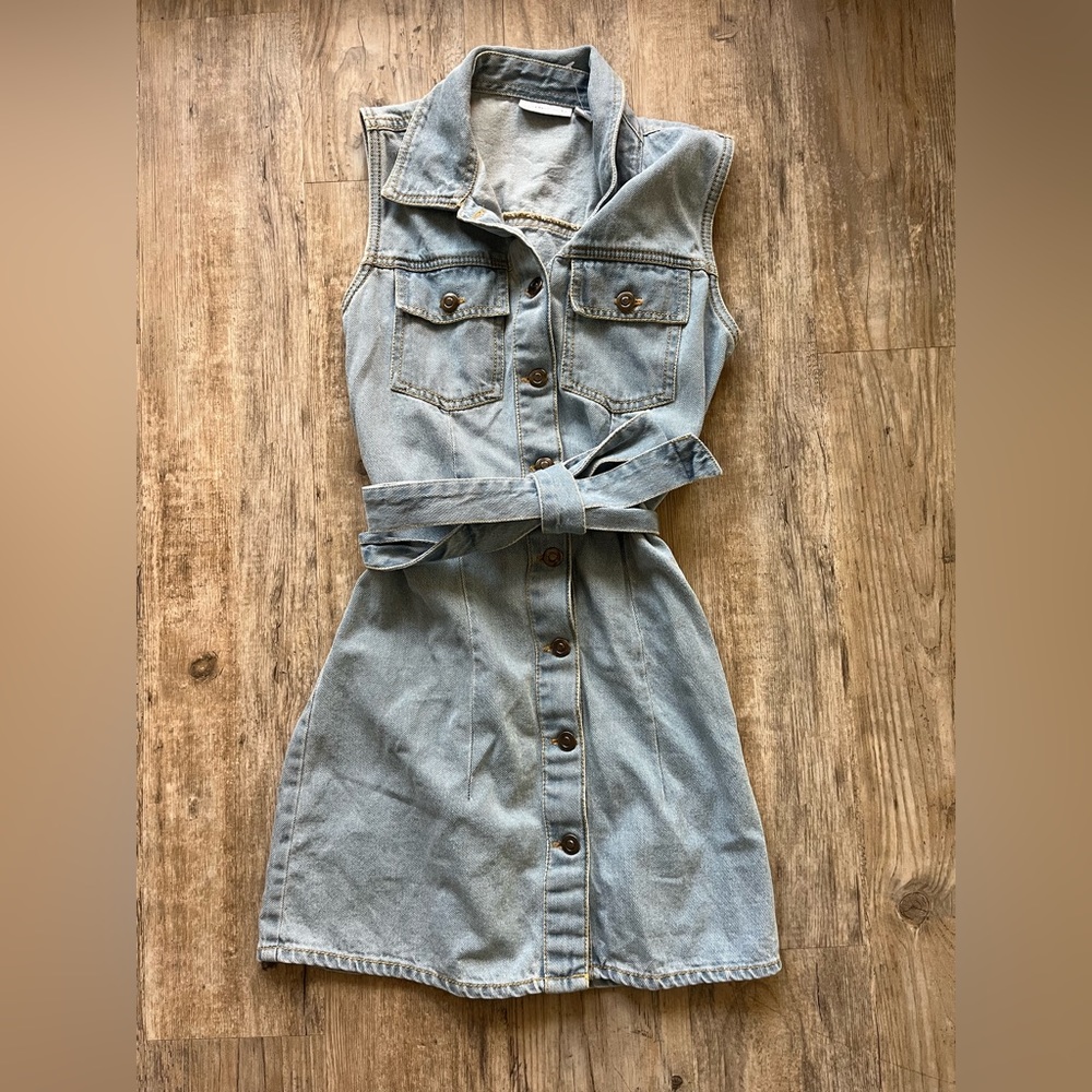 Sincerely Jules belted front button sleeveless denim dress